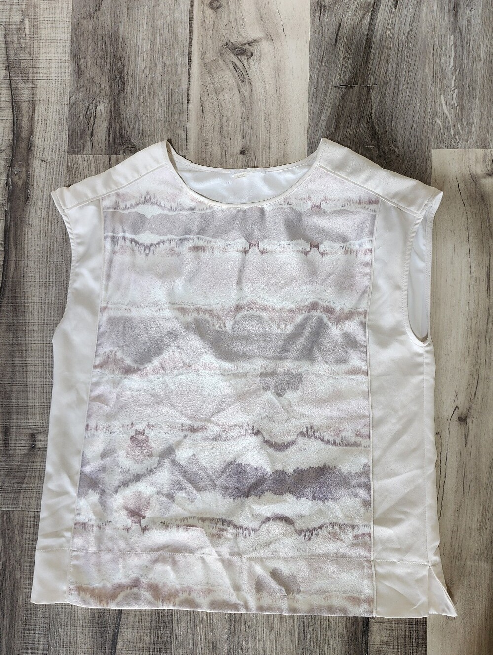 Dalia White Top with Soft Pink-Gray Print